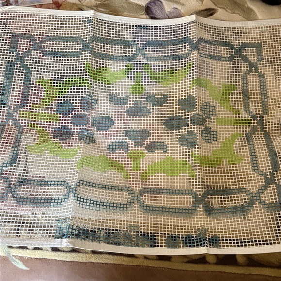 Spinner on Latch Hook Rug Pattern - Picture 3 of 6